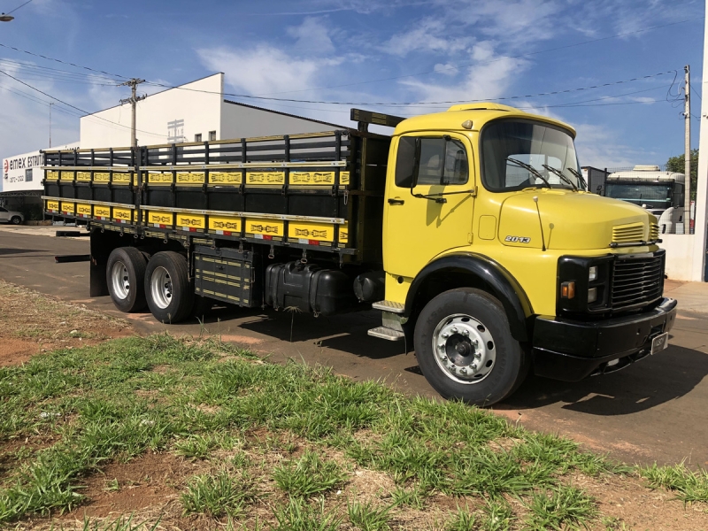 MERCEDES-BENZ L-2013 3-Eixos 2p (diesel)