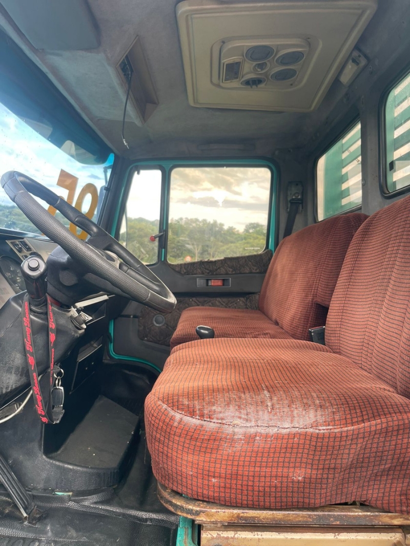 MERCEDES-BENZ L-1418 3-Eixos 2p (diesel)