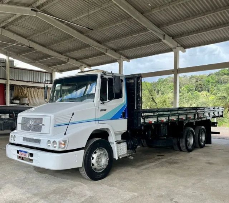 MERCEDES-BENZ L-1620 3-Eixos 2p (diesel)