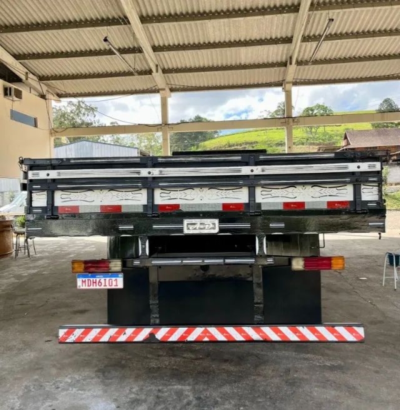 MERCEDES-BENZ L-1620 3-Eixos 2p (diesel)