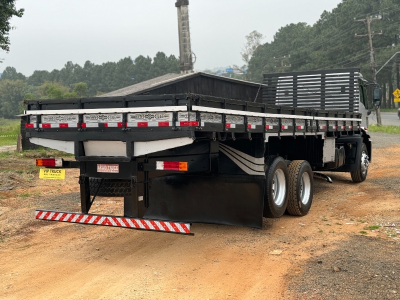 FORD CARGO 2428 E T 3-Eixos 2p (diesel)
