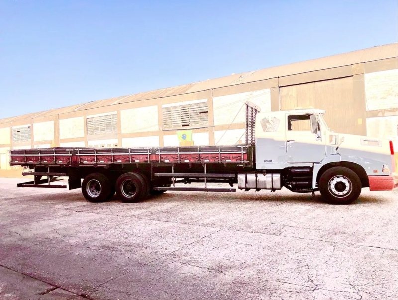 VOLVO NL-10 340 6x2 2p (diesel)