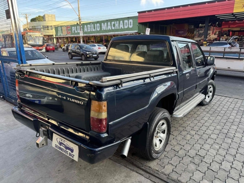Mitsubishi L200 GLS 2.5 4X4 CD Diesel