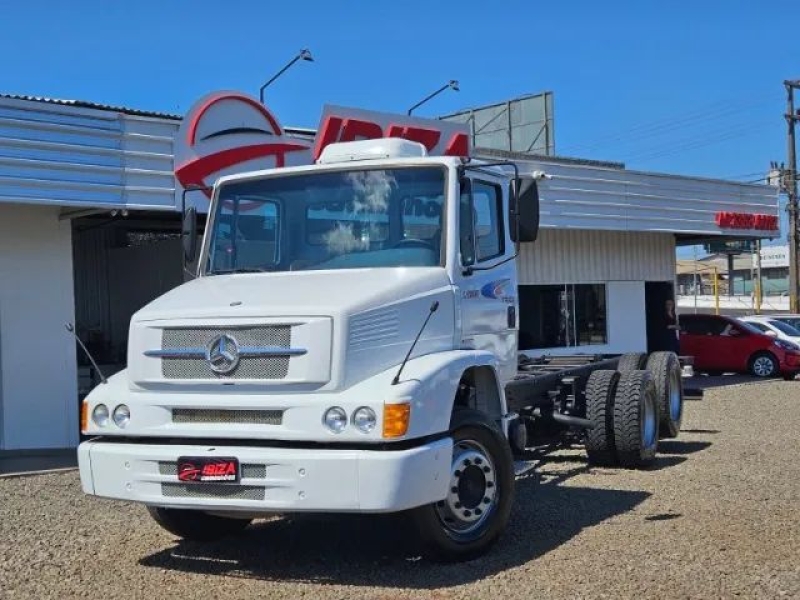 MERCEDES-BENZ L-1620 3-Eixos 2p (diesel)