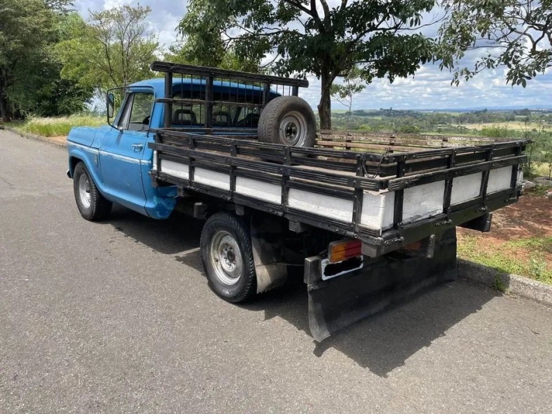 GM - Chevrolet C-10 2.5/4.1