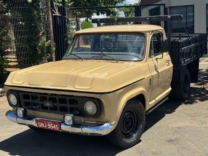 GM - Chevrolet C-10 2.5/4.1