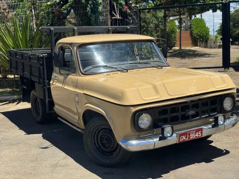 GM - Chevrolet C-10 2.5/4.1