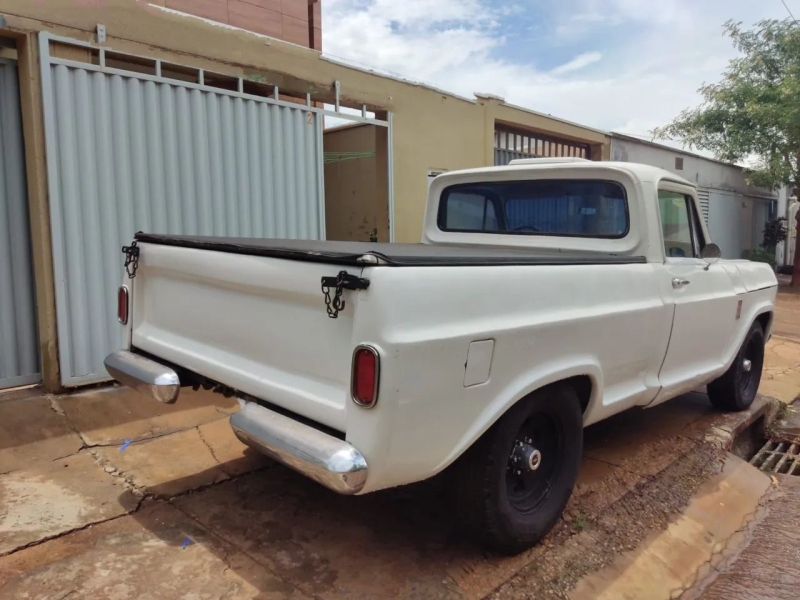 GM - Chevrolet C-10 2.5/4.1