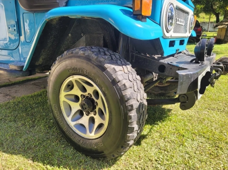 Toyota Band.Jipe Cap.de Aço Chas. Longo Diesel
