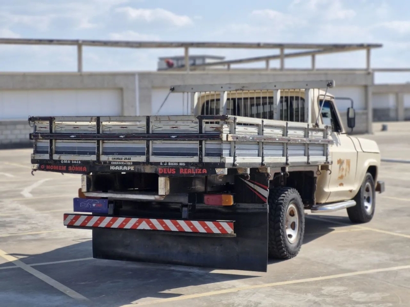 GM - Chevrolet D-10 Diesel