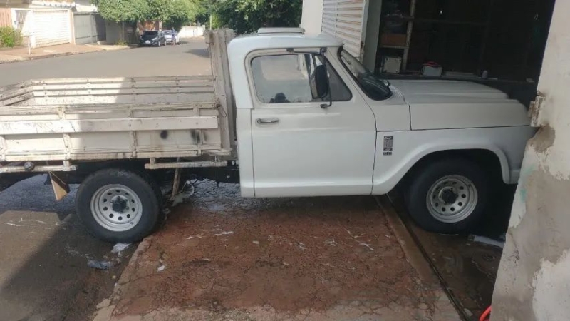 GM - Chevrolet D-10 Diesel