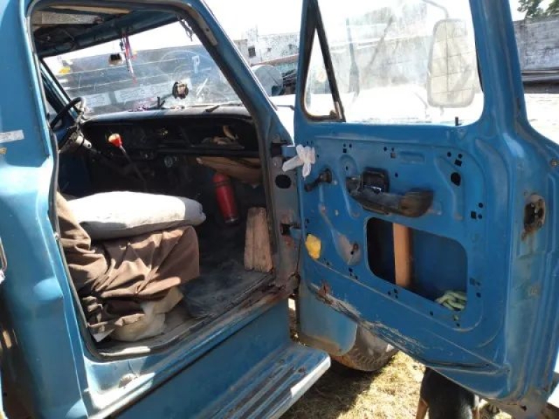 FORD F-600 2p (diesel)