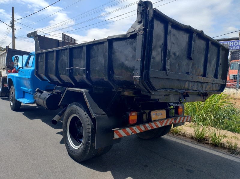 FORD F-600 2p (diesel)