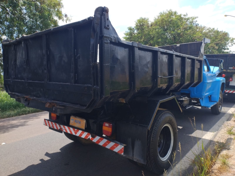FORD F-600 2p (diesel)
