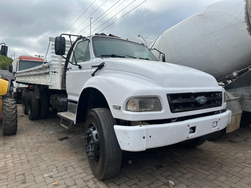 FORD F-14000 HD 3-Eixos 2p (diesel)