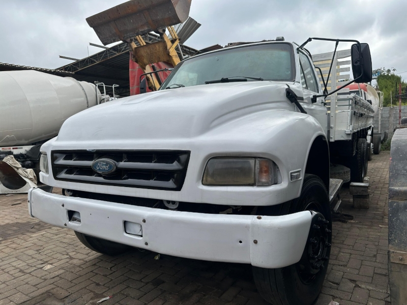 FORD F-14000 HD 3-Eixos 2p (diesel)