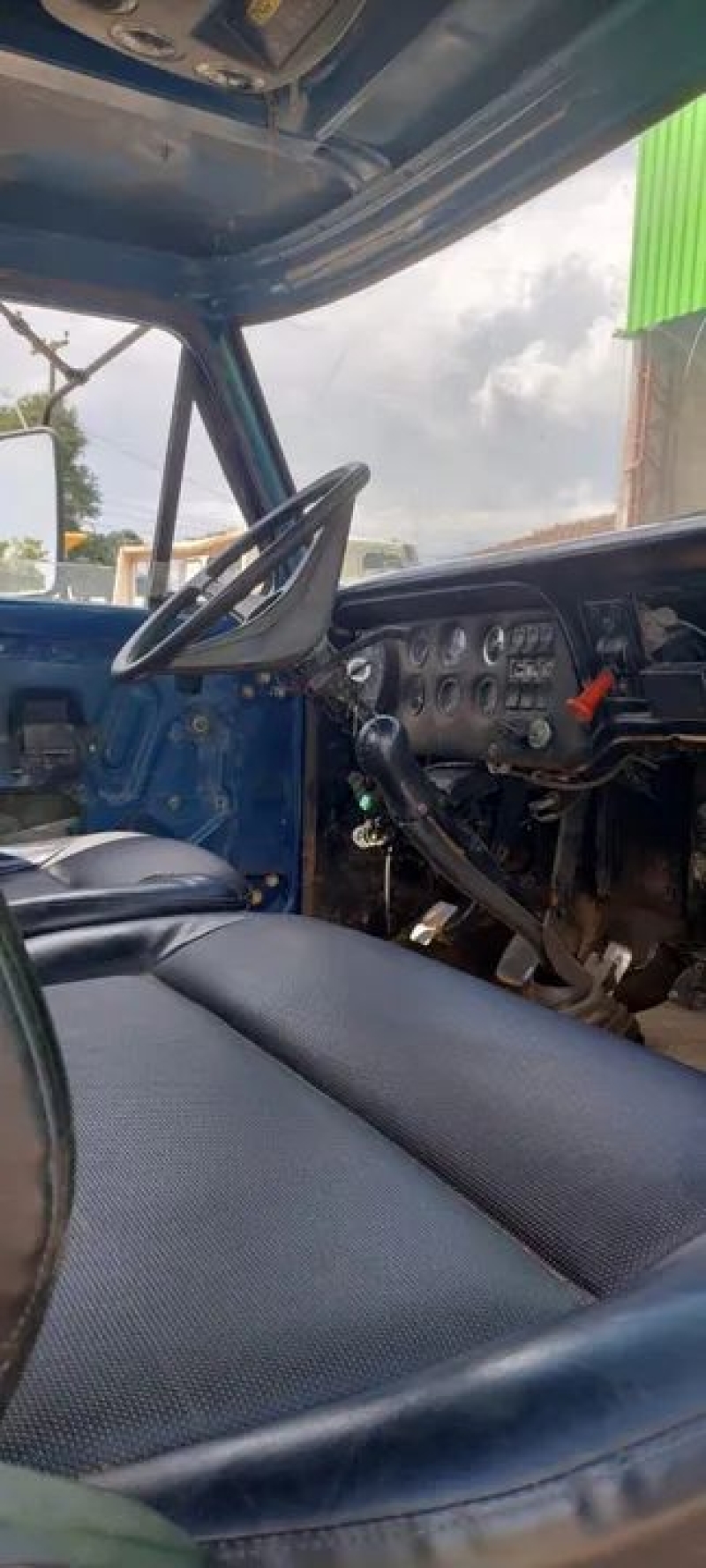 FORD F-11000 3-Eixos 2p (diesel)