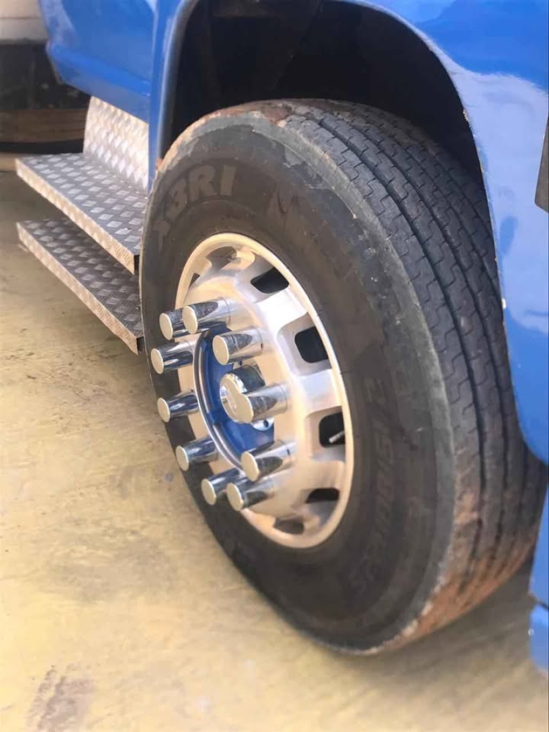 FORD F-700 2p (diesel)