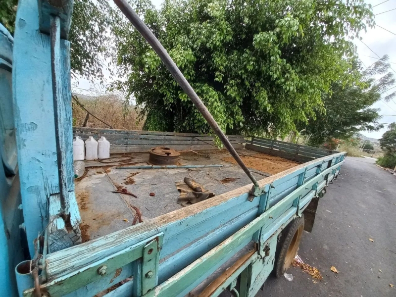 FORD F-4000 4x2 2p (diesel)(E5)