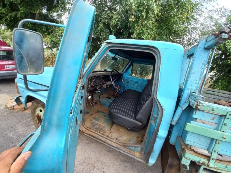 FORD F-4000 4x2 2p (diesel)(E5)