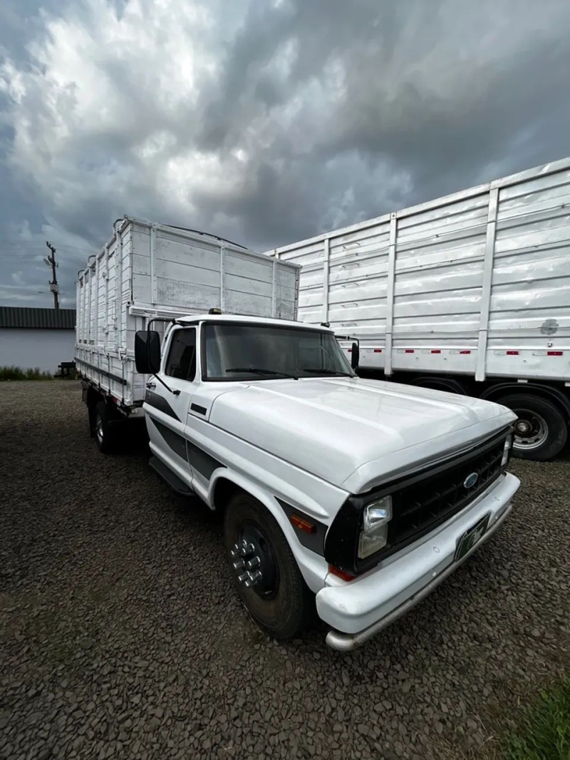 FORD F-4000 4x2 2p (diesel)(E5)