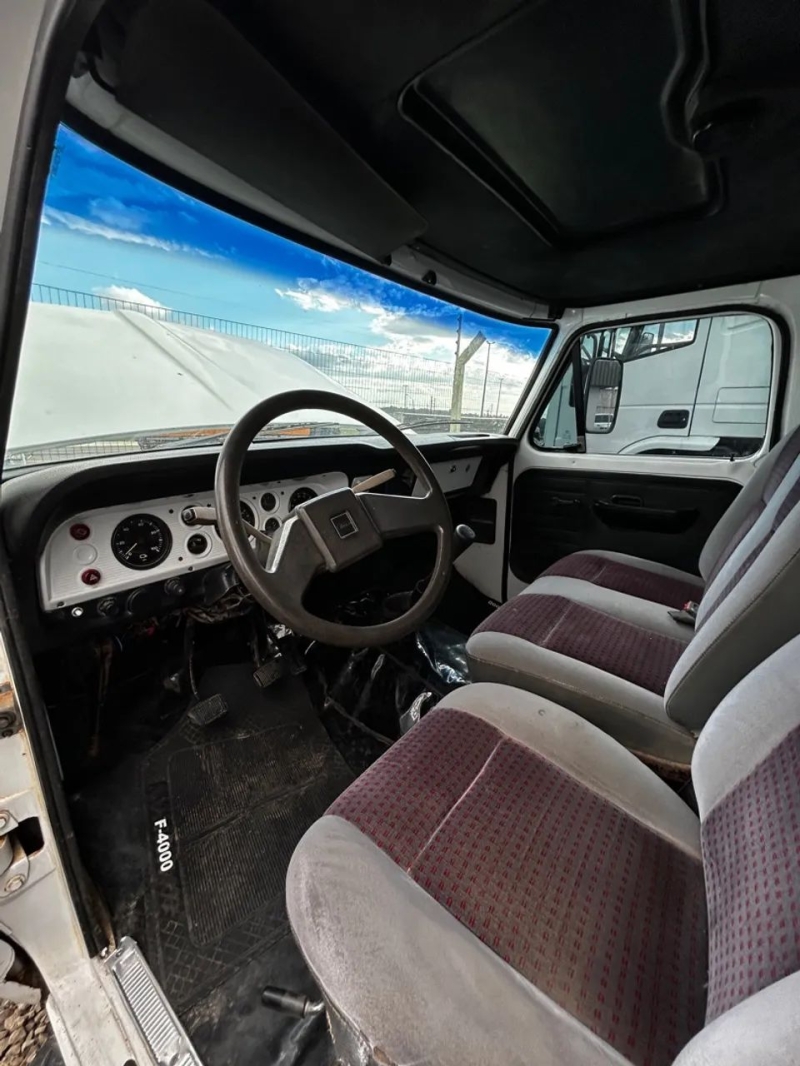 FORD F-4000 4x2 2p (diesel)(E5)