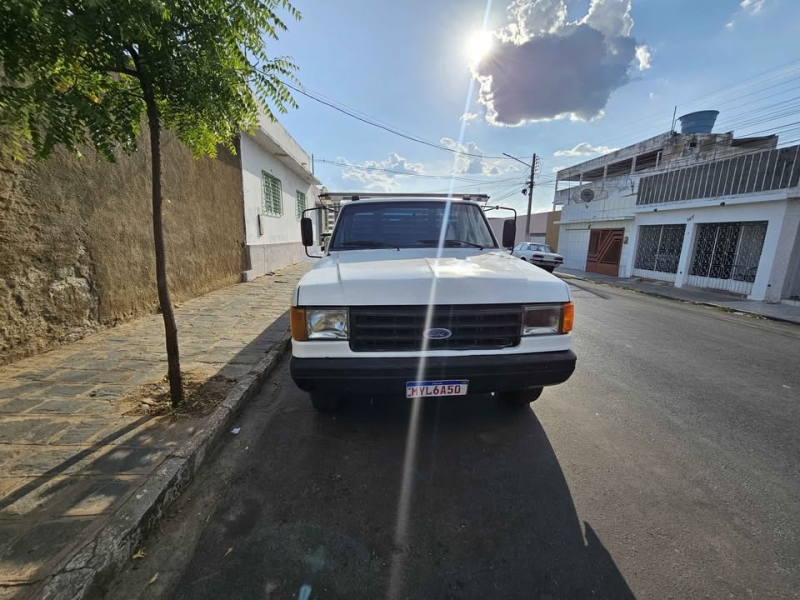 FORD F-4000 4x2 2p (diesel)(E5)