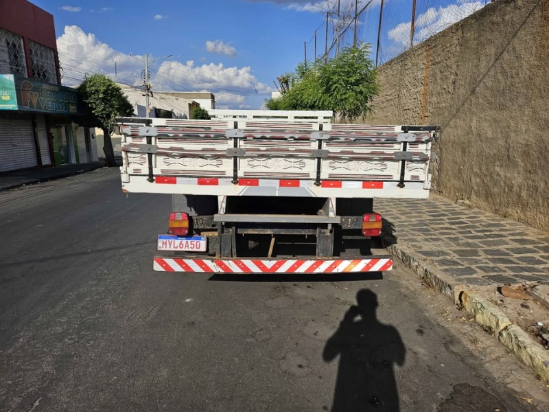 FORD F-4000 4x2 2p (diesel)(E5)