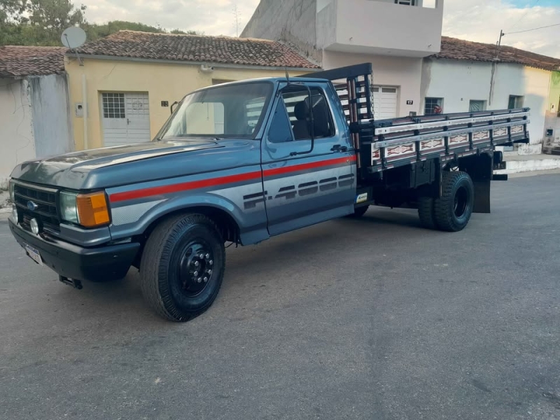 FORD F-4000 4x2 2p (diesel)(E5)
