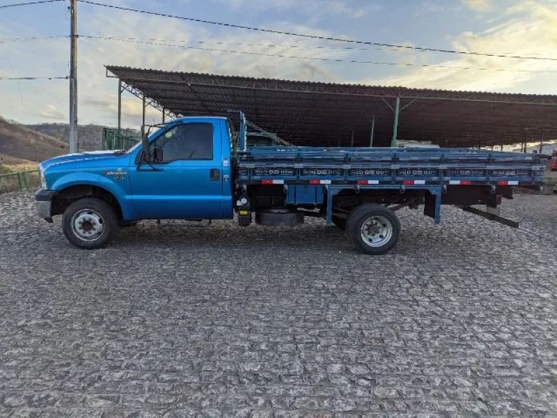 FORD F-4000 TURBO CUMMINS 4x4 2p (diesel)