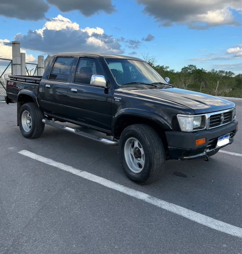 Toyota Hilux CD 4x4 2.8 Diesel Mec.