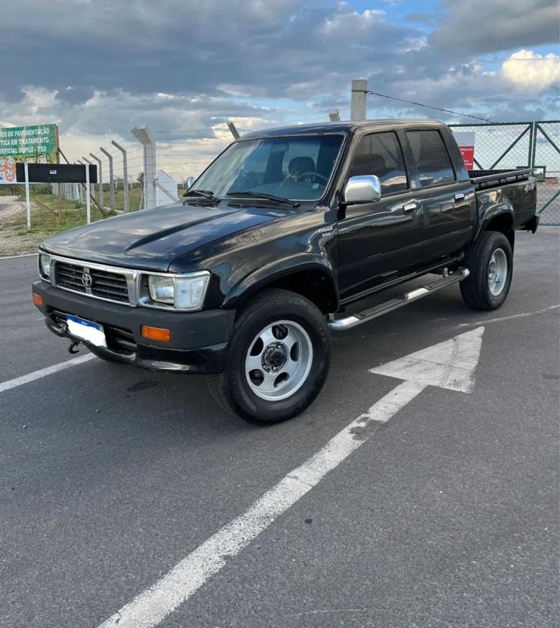 Toyota Hilux CD 4x4 2.8 Diesel Mec.