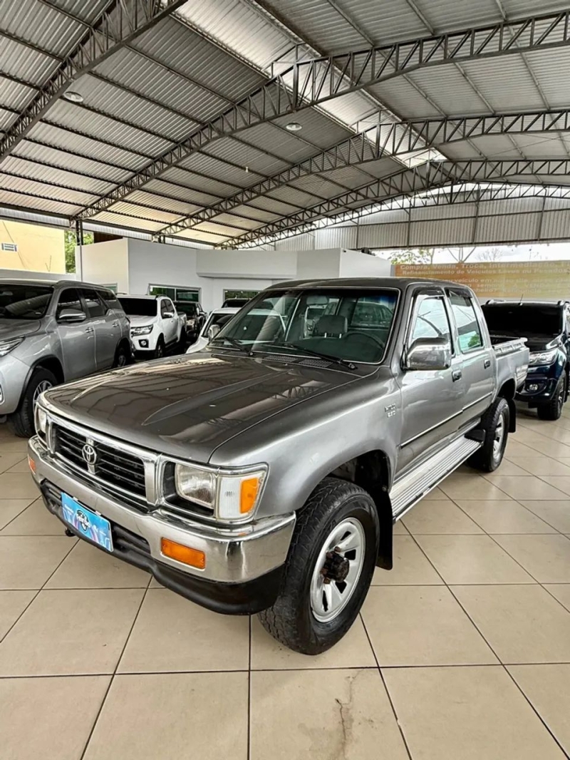 Toyota Hilux CD SR5 4x4 2.8 Diesel