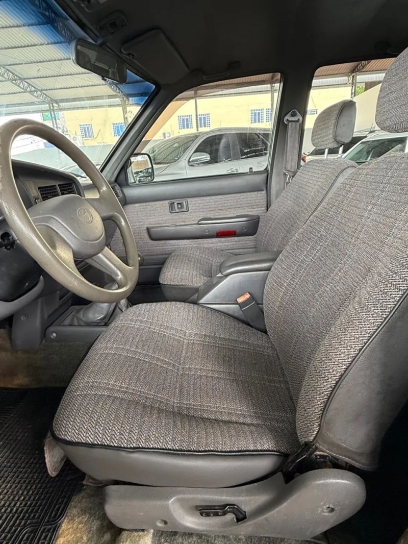 Toyota Hilux CD SR5 4x4 2.8 Diesel