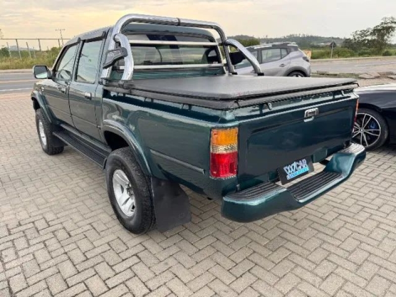 Toyota Hilux CD SR5 4x4 2.8 Diesel