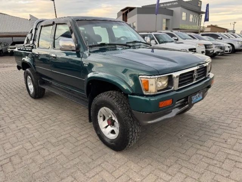 Toyota Hilux CD SR5 4x4 2.8 Diesel
