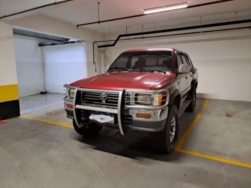 Toyota Hilux CD SR5 4x4 2.8 Diesel