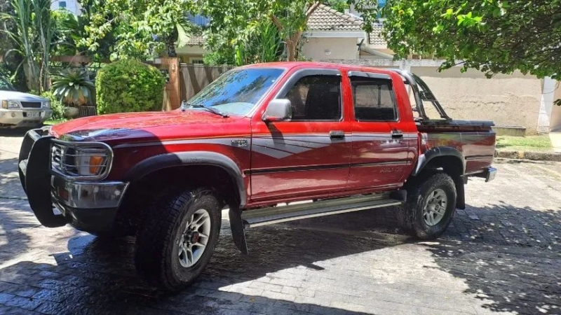Toyota Hilux CD SR5 4x4 2.8 Diesel