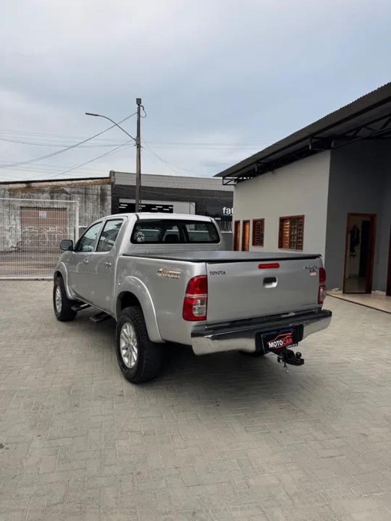 Toyota Hilux CD SRV D4-D 4x4 3.0 TDI Diesel Aut