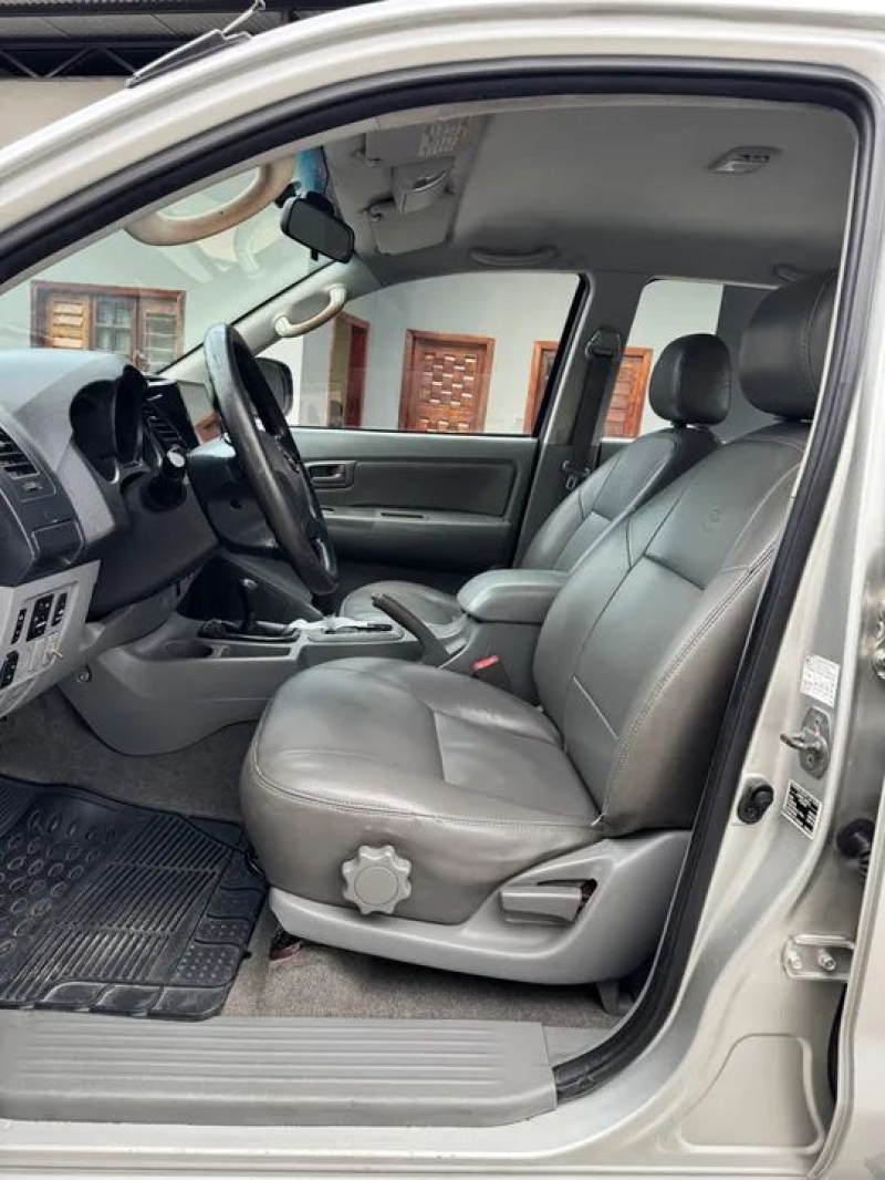 Toyota Hilux CD SRV D4-D 4x4 3.0 TDI Diesel Aut