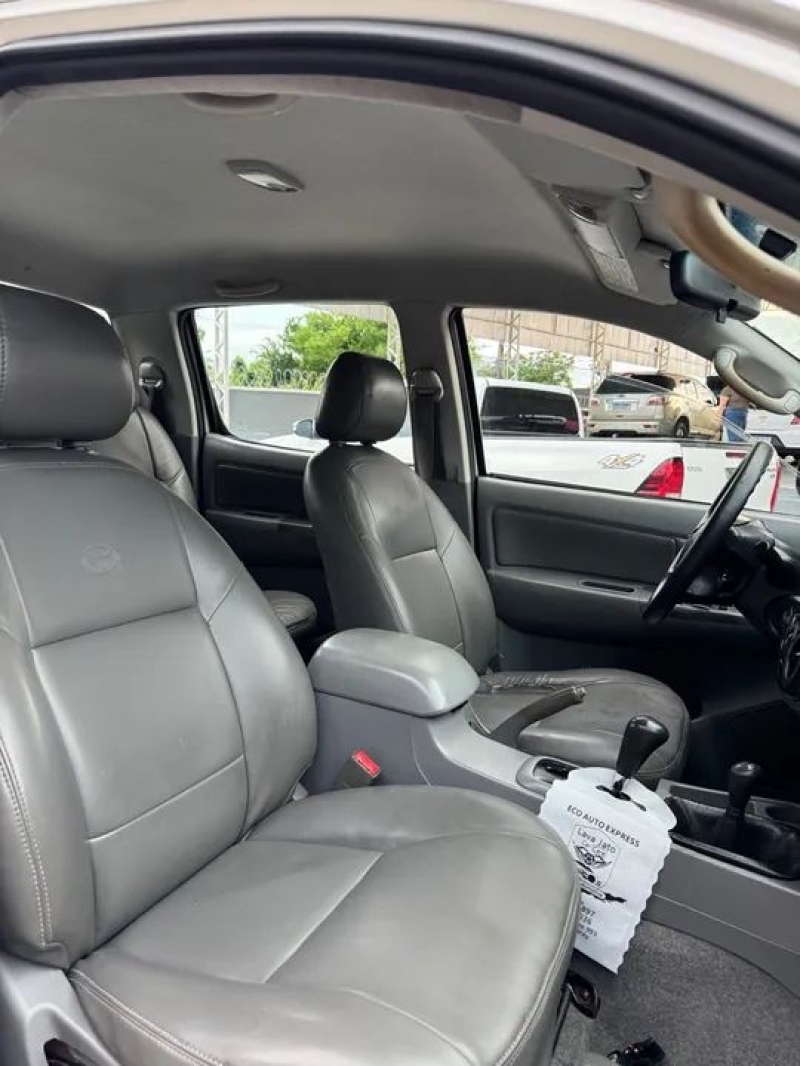 Toyota Hilux CD SRV D4-D 4x4 3.0 TDI Diesel Aut