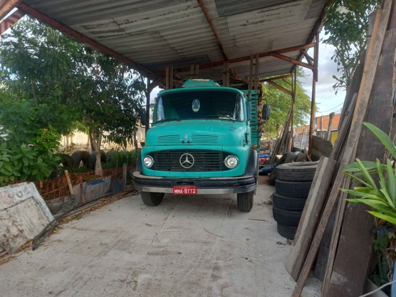 MERCEDES-BENZ L-1113 3-Eixos 2p (diesel)