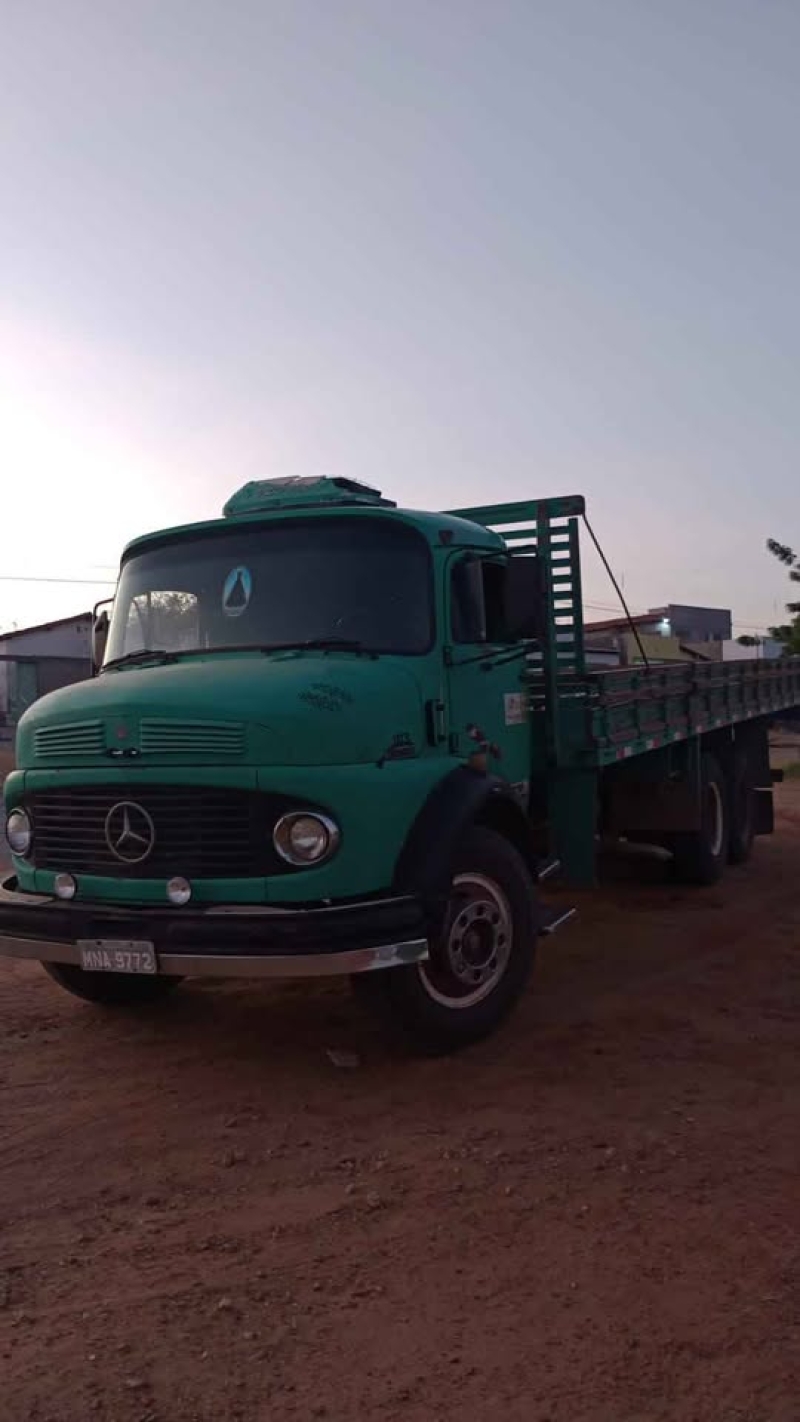 MERCEDES-BENZ L-1113 3-Eixos 2p (diesel)