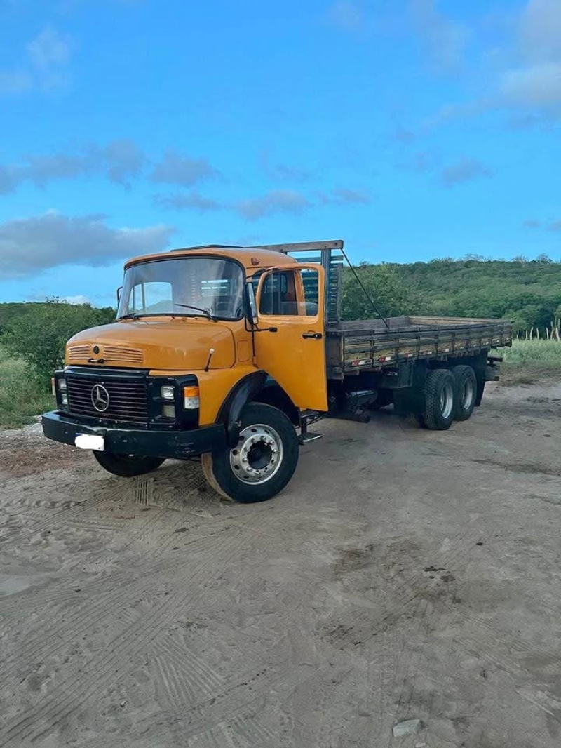 MERCEDES-BENZ L-1316 3-Eixos 2p (diesel)
