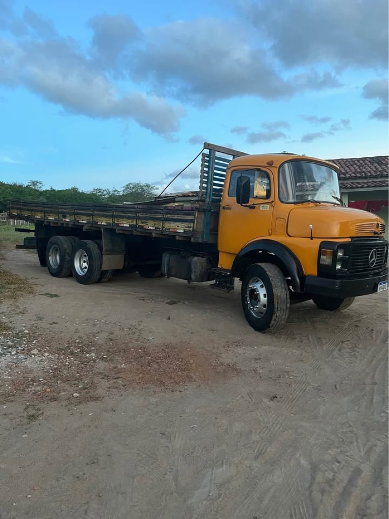 MERCEDES-BENZ L-1316 3-Eixos 2p (diesel)