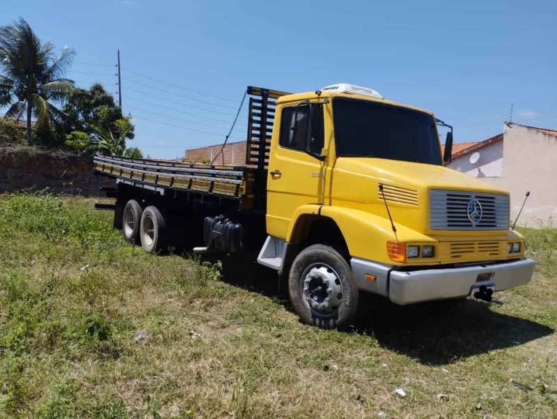 MERCEDES-BENZ L-1418 3-Eixos 2p (diesel)