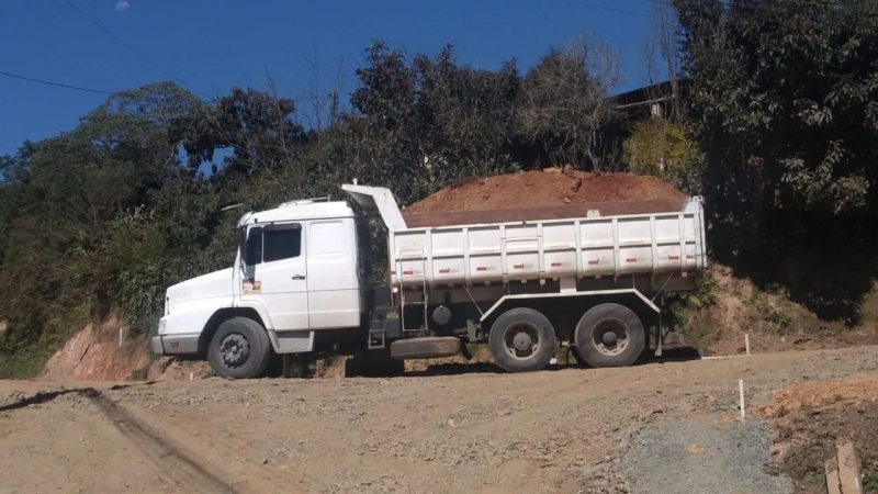 MERCEDES-BENZ LS-1630 3-Eixos 2p (diesel)