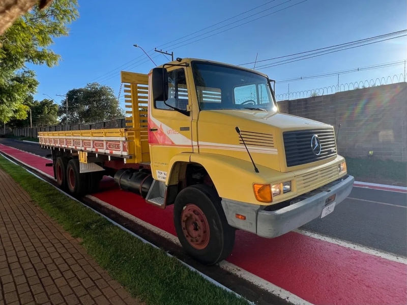 MERCEDES-BENZ L-2314 3-Eixos 2p (diesel)