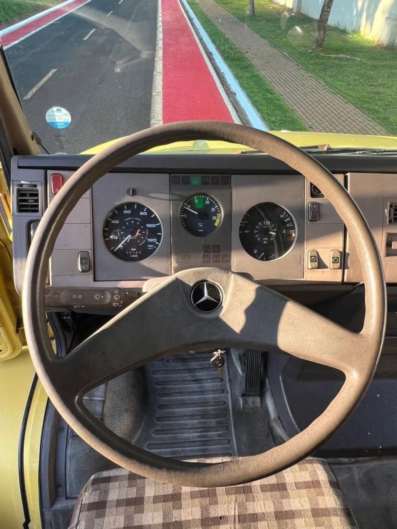 MERCEDES-BENZ L-2314 3-Eixos 2p (diesel)