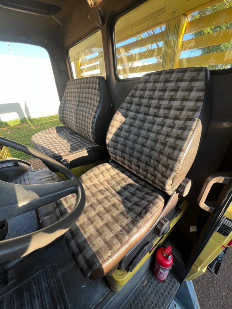 MERCEDES-BENZ L-2314 3-Eixos 2p (diesel)